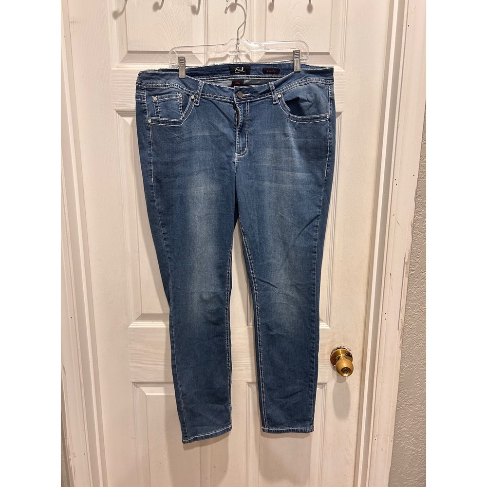 Earl Jean Women 20W Skinny Jeans Medium Wash Embroidered Rhinestone Pockets Blue